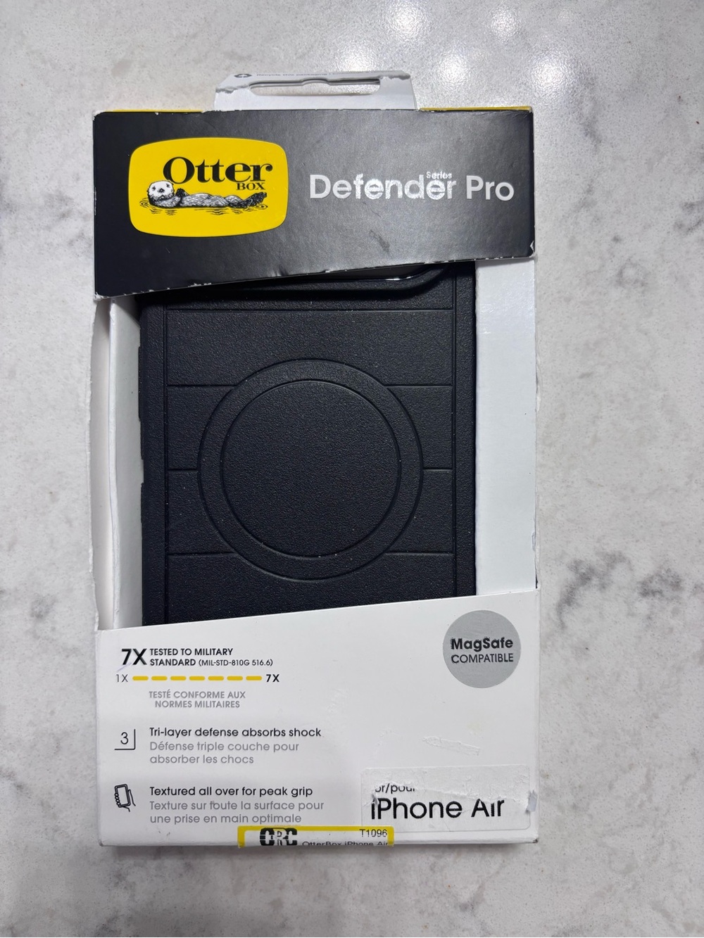 iPhone 17 Air OtterBox Defender Pro Black Case - NWT